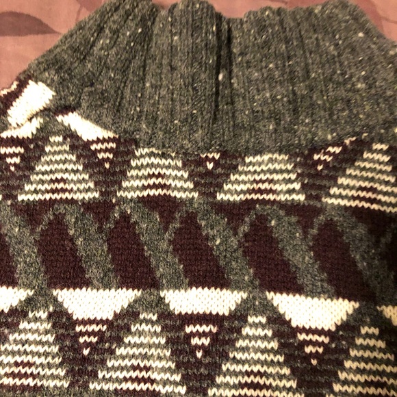 Joie poncho wool gray burgundy white. Worn twice. M/L fits 8-12. - Picture 1 of 7